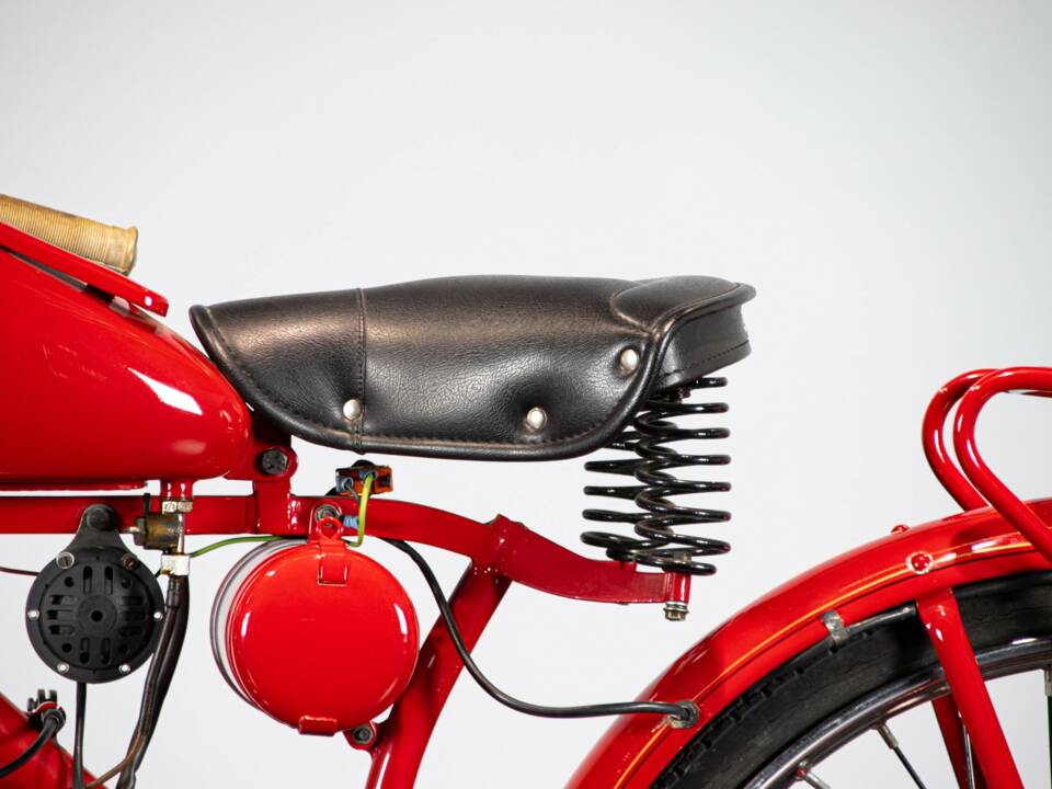 Image 24/45 of Moto Guzzi DUMMY (1948)