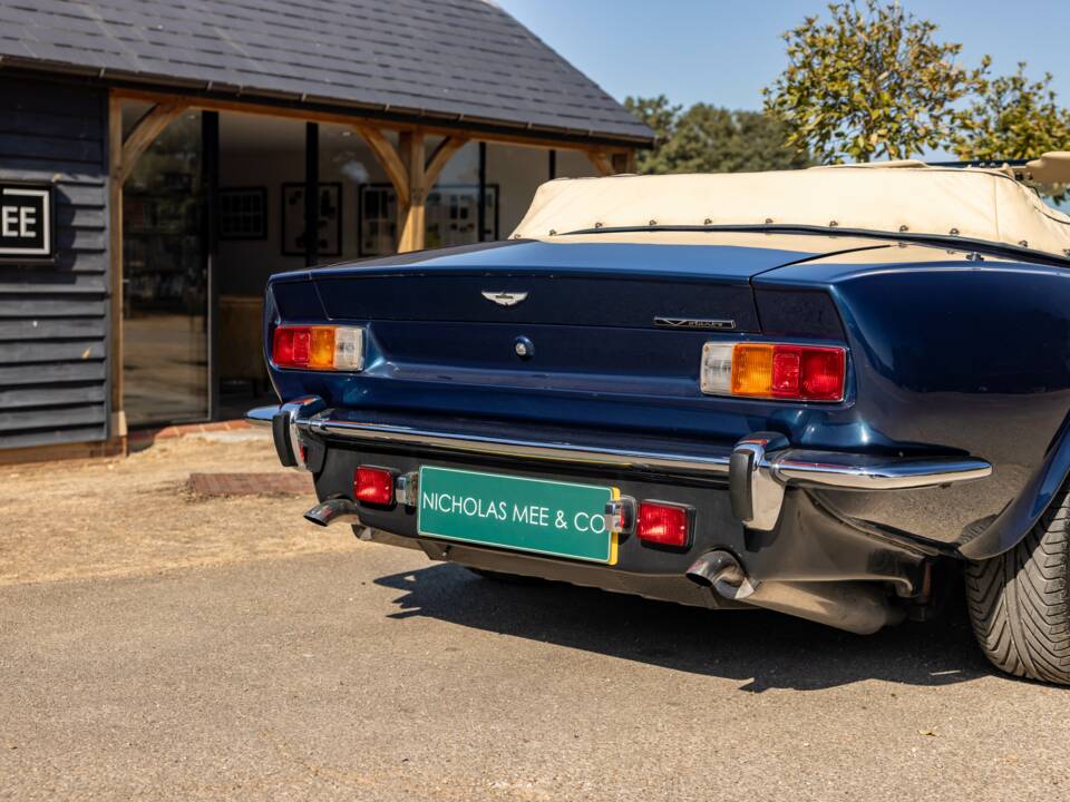 Image 22/57 de Aston Martin V8 Vantage Volante (1989)