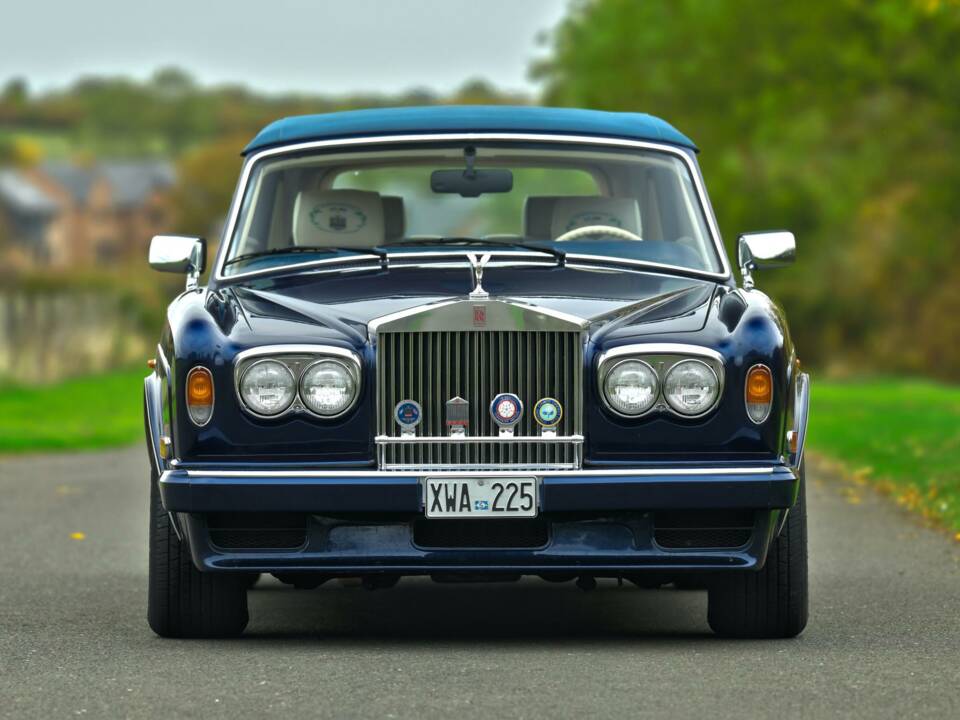 Image 18/50 of Rolls-Royce Corniche S (1995)
