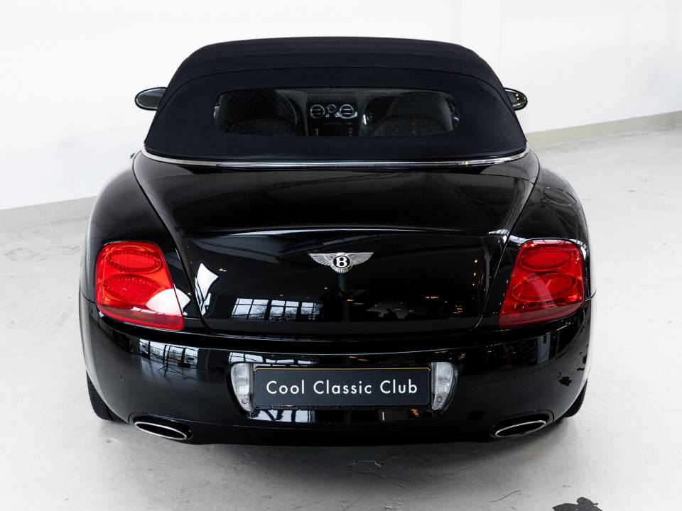 Image 8/43 de Bentley Continental GTC (2007)