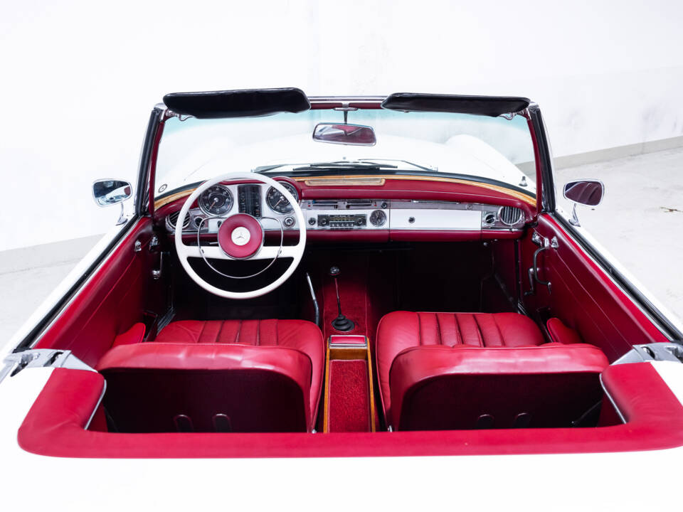 Image 18/29 de Mercedes-Benz 230 SL (1964)