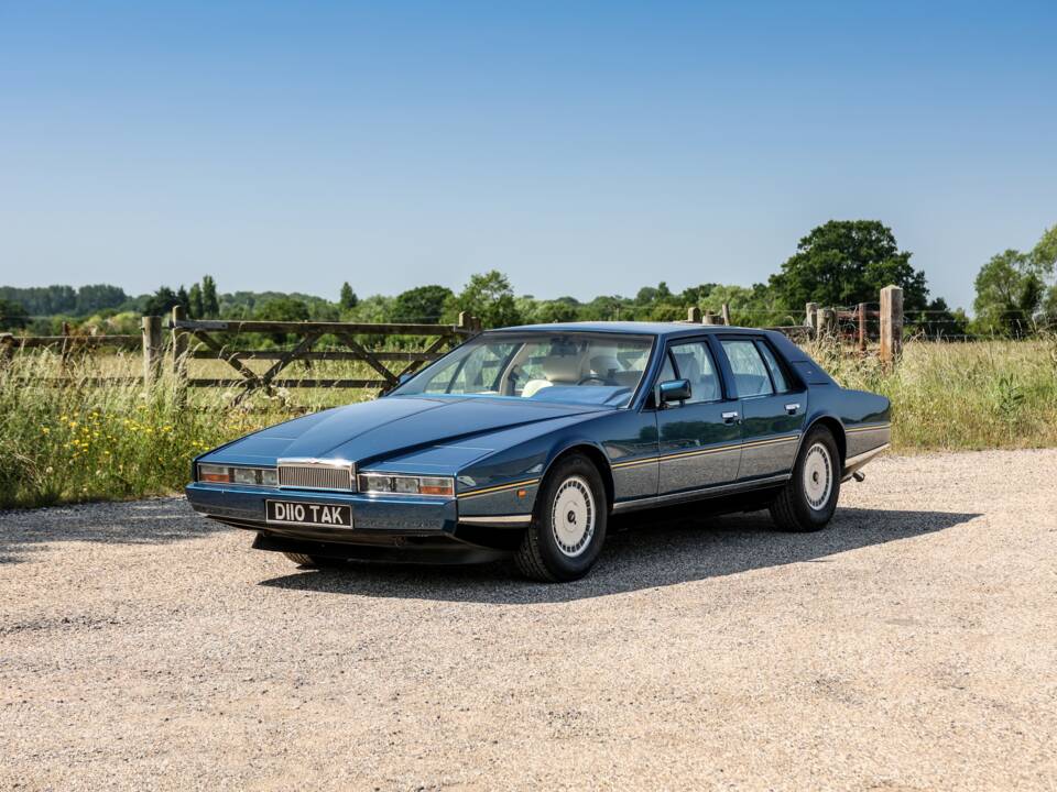 Immagine 10/28 di Aston Martin Lagonda (1987)