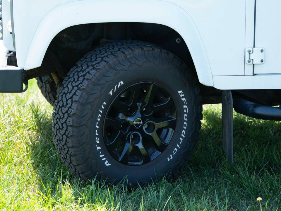 Image 5/16 of Land Rover Defender 110 (2015)