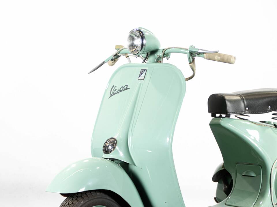 Immagine 37/50 di Piaggio Vespa 125 (1953)