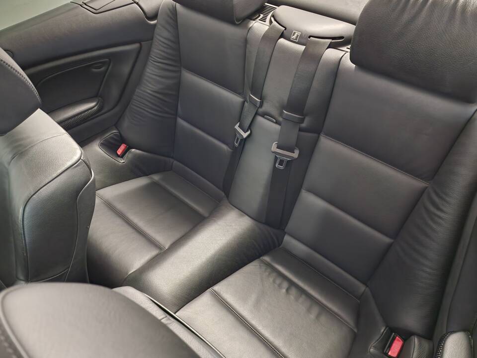 Immagine 21/61 di BMW 330Ci (2004)