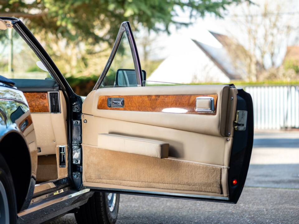 Bild 41/50 von Aston Martin V8 Volante (1979)