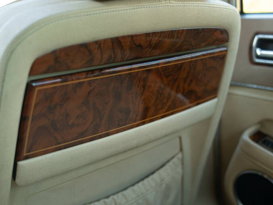 Image 49/50 de Daimler XJ 6 4.0 (1991)