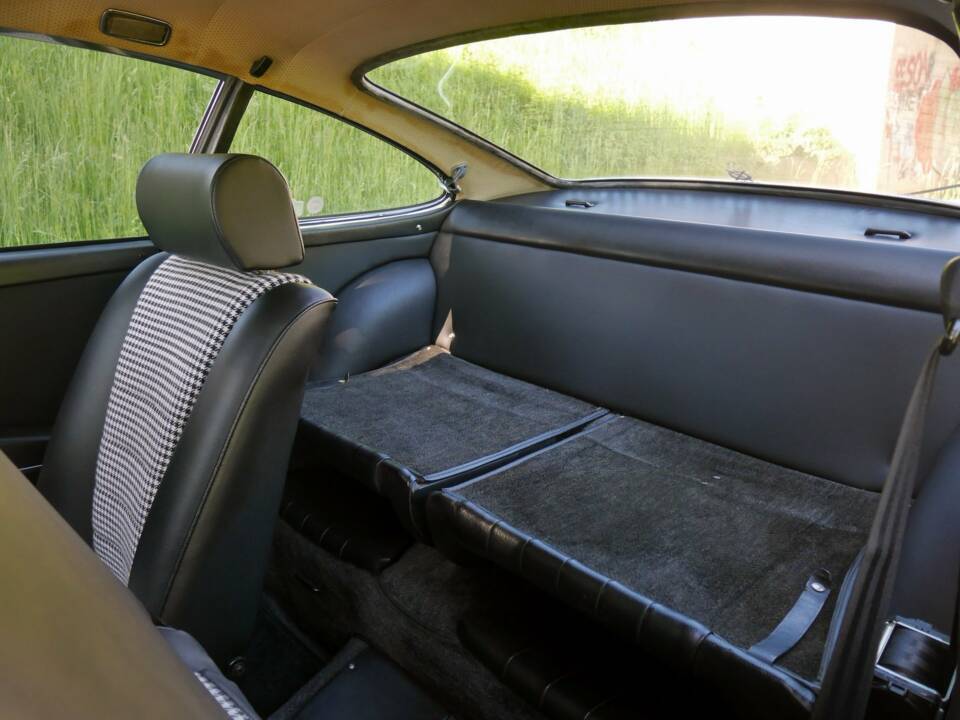 Image 45/50 de Porsche 911 2.4 S (1900)