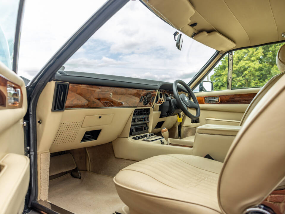 Bild 27/54 von Aston Martin V8 EFi (1987)