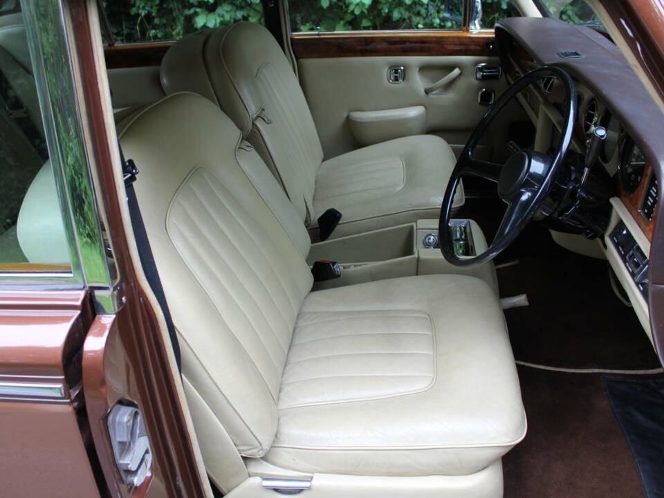 Imagen 9/20 de Rolls-Royce Silver Shadow II (1980)