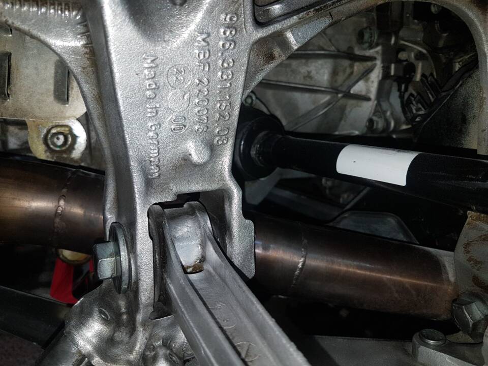 Image 15/30 of Porsche Boxster S (2000)