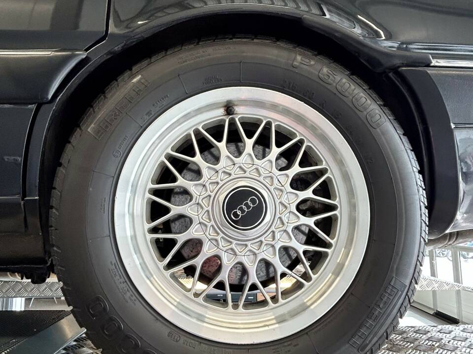 Immagine 12/44 di Audi 200 - 2.2 20V Turbo quattro (1990)