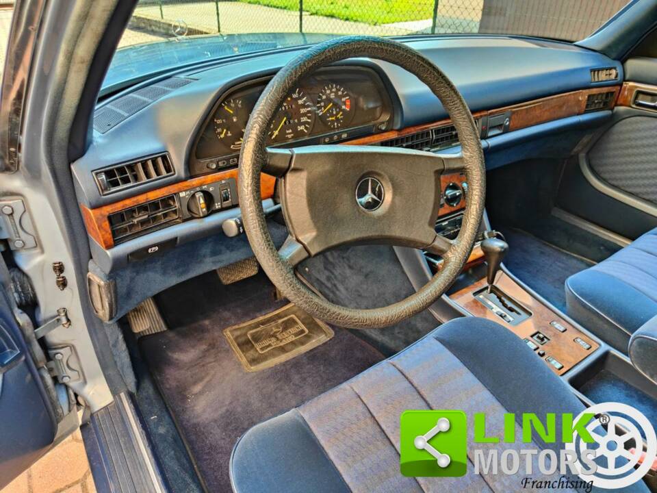 Imagen 10/10 de Mercedes-Benz 300 SE (1986)