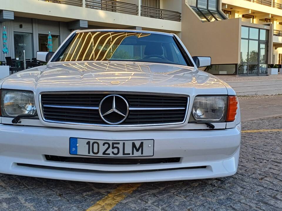 Image 1/65 of Mercedes-Benz 380 SEC (1985)