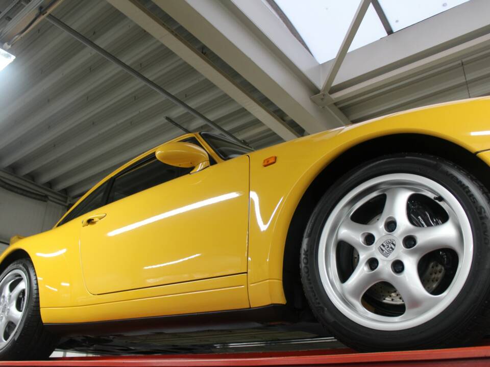 Bild 48/50 von Porsche 911 Carrera (1995)