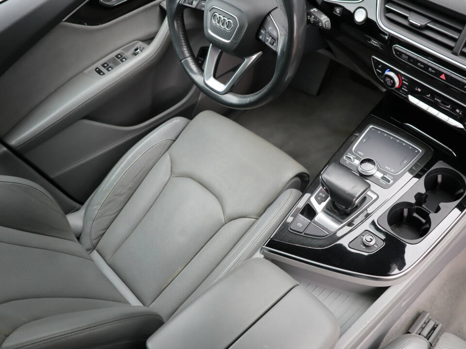 Image 24/50 of Audi Q7 3.0 TFSI (2017)