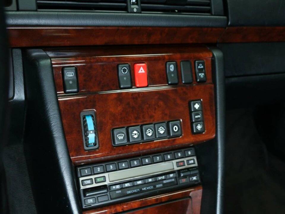 Bild 17/50 von Mercedes-Benz 300 CE-24 (1992)
