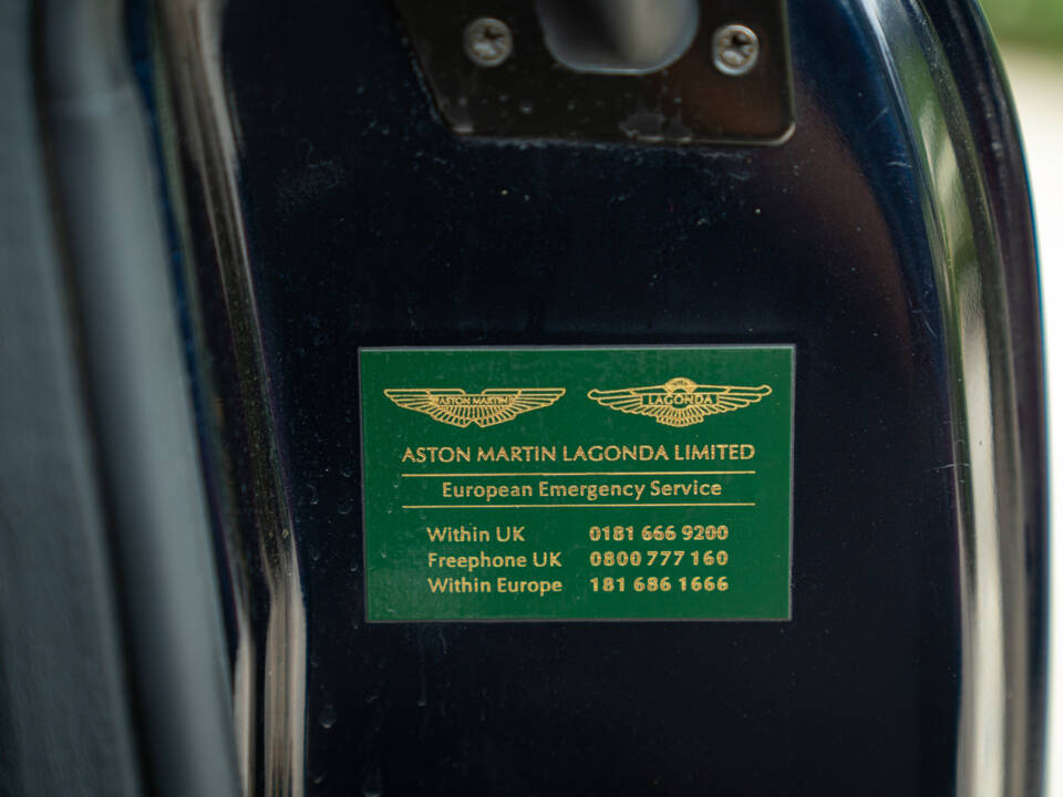Bild 29/37 von Aston Martin DB 7 Volante (1998)