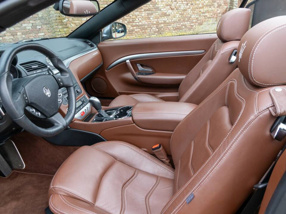 Bild 37/50 von Maserati GranCabrio Sport (2015)