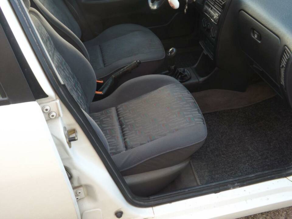 Afbeelding 47/50 van SEAT Cordoba 1.6i (1994)