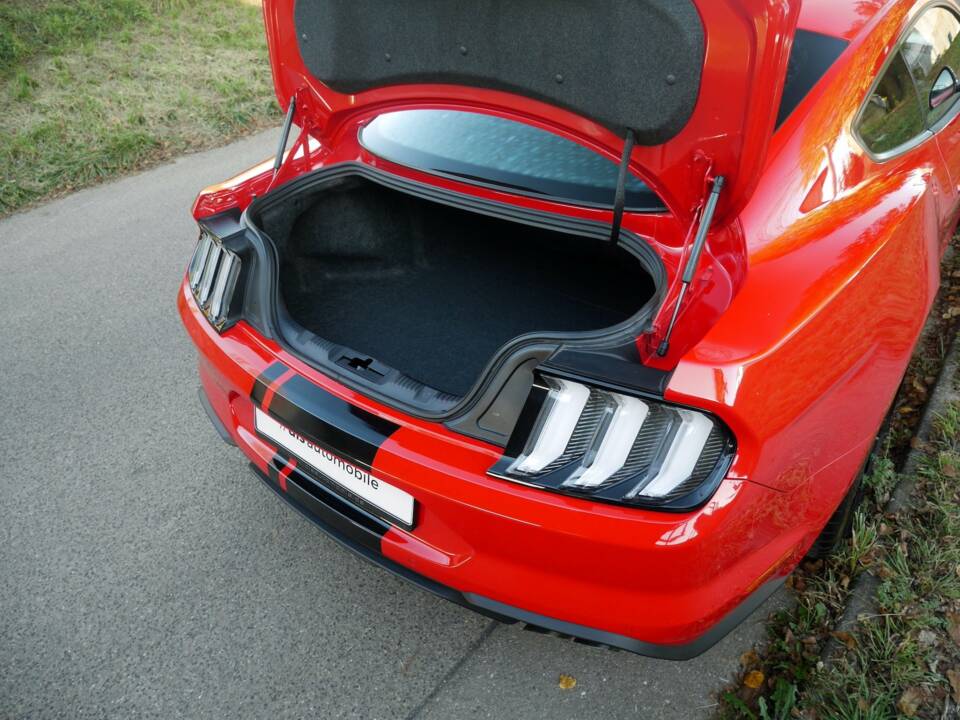 Bild 24/33 von Ford Mustang GT 5.0 V8 (2022)