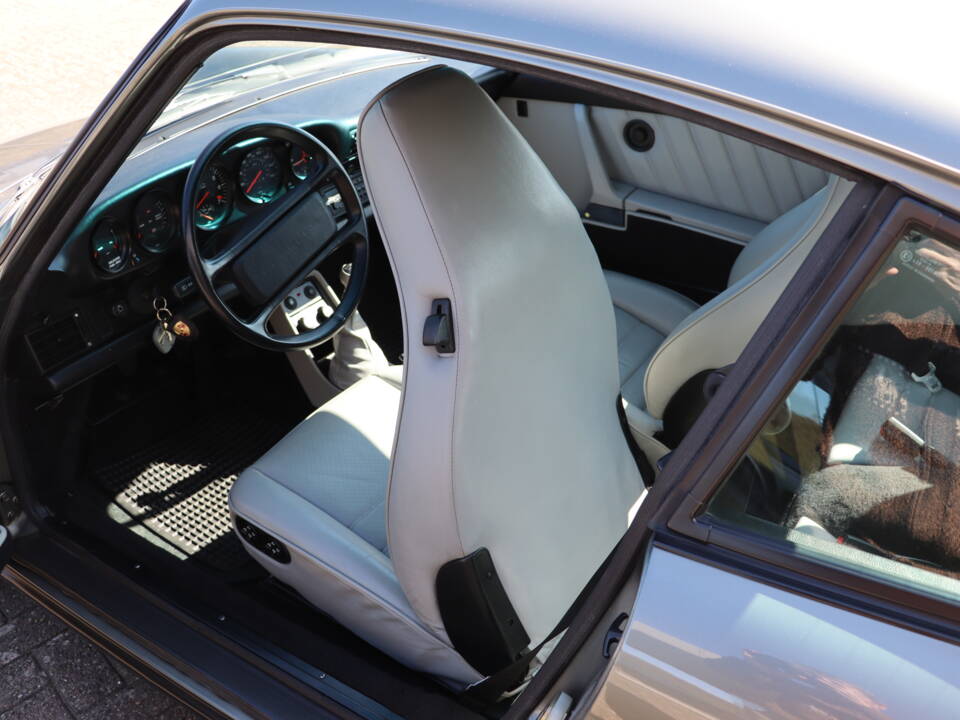Imagen 22/52 de Porsche 911 Turbo 3.3 (1987)