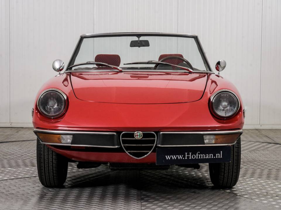 Immagine 11/50 di Alfa Romeo 2000 Spider Veloce (1979)