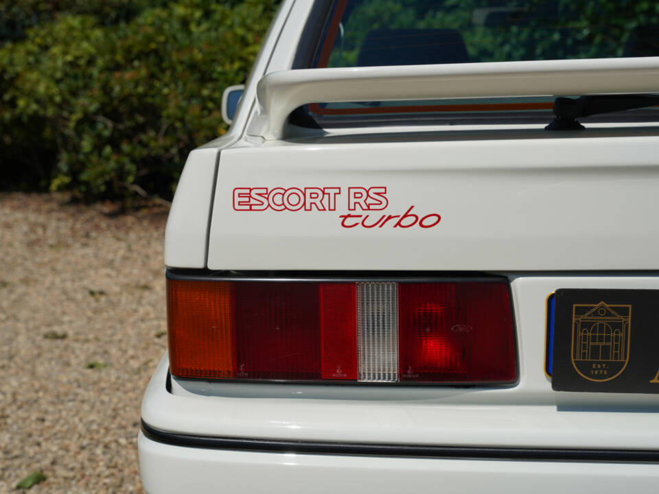 Bild 37/50 von Ford Escort turbo RS (1989)