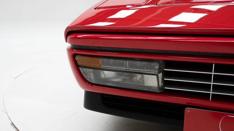 Image 13/15 de Ferrari 328 GTB (1987)