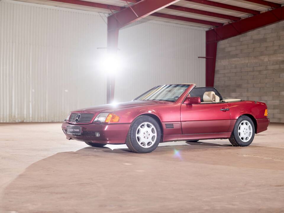 Image 24/43 of Mercedes-Benz 500 SL (1992)