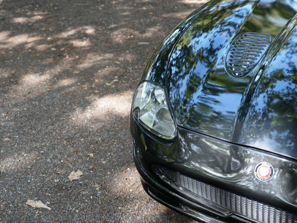 Image 25/50 of Jaguar XKR (1998)