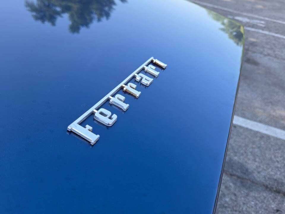 Image 58/77 of Ferrari 365 GT4 2+2 (1975)