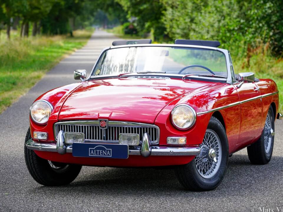Image 4/39 de MG MGB (1964)