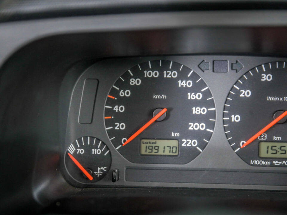 Immagine 12/50 di Volkswagen Golf IV Cabrio 2.0 (2001)