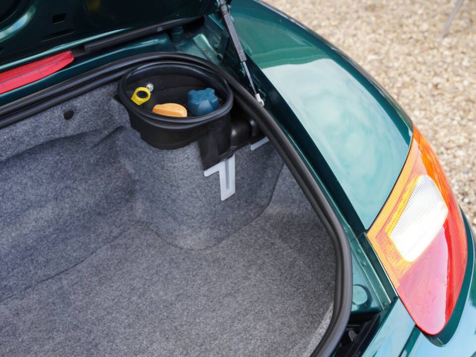 Immagine 11/50 di Porsche Boxster S (2000)