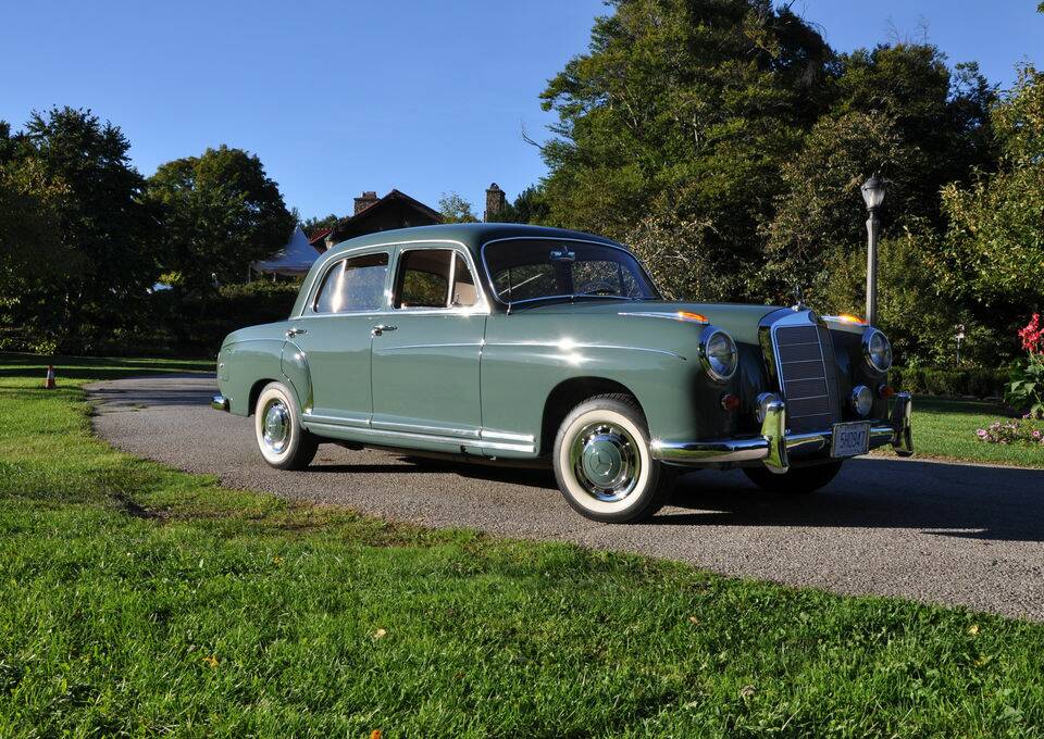 Immagine 7/8 di Mercedes-Benz 220 S (1958)