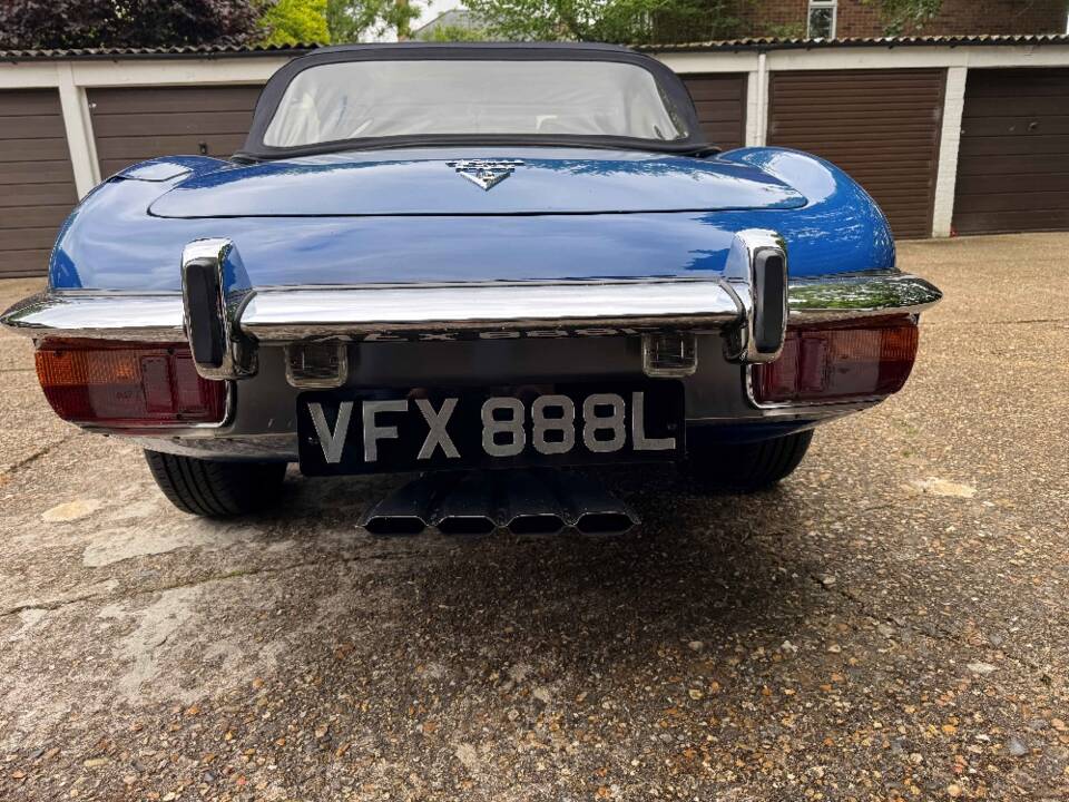Image 14/32 de Jaguar Type E V12 (1973)