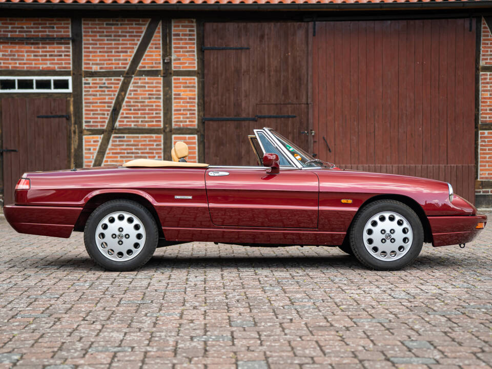 Image 15/42 of Alfa Romeo 2.0 Spider (1990)