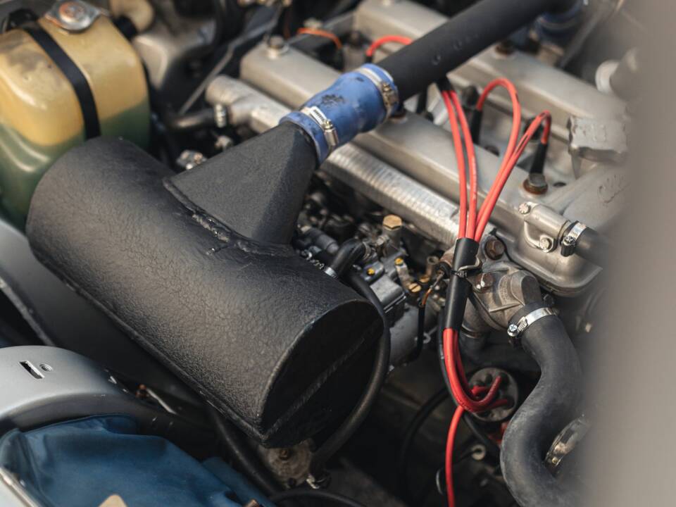 Image 30/32 of Alfa Romeo Alfetta GTV 2000 (1977)