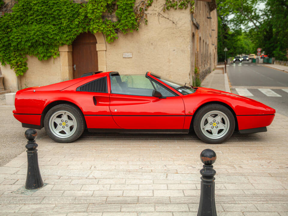 Image 12/95 of Ferrari 328 GTS (1988)