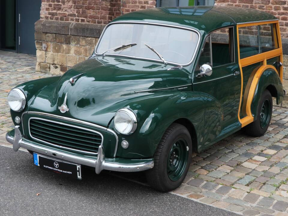 Image 3/24 of Morris Minor 1000 Traveller (1957)