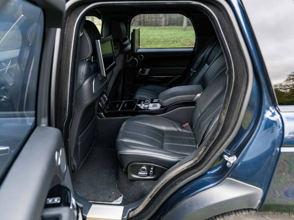Image 22/38 of Land Rover Range Rover V8 SV Autobiography (2016)