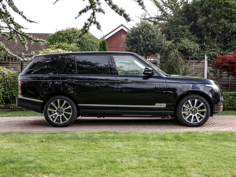 Imagen 2/49 de Land Rover Range Rover Sport SVR (2014)