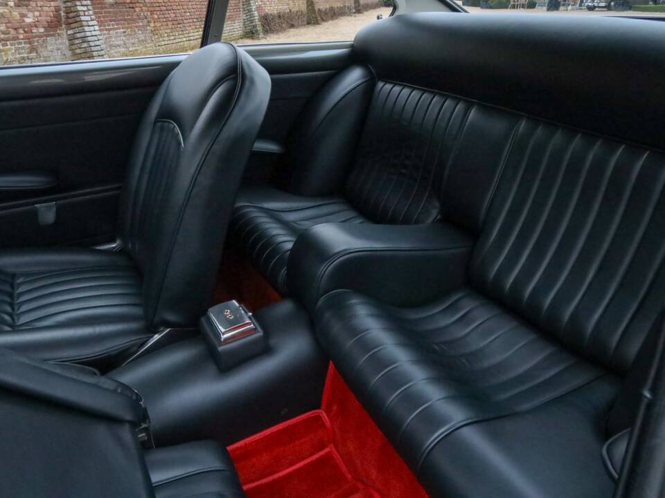 Image 45/50 of Ferrari 250 GT/E (1962)