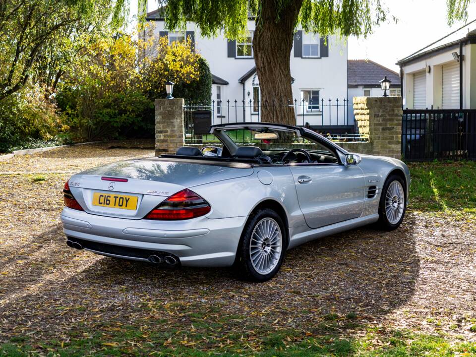 Image 9/45 of Mercedes-Benz SL 55 AMG (2004)
