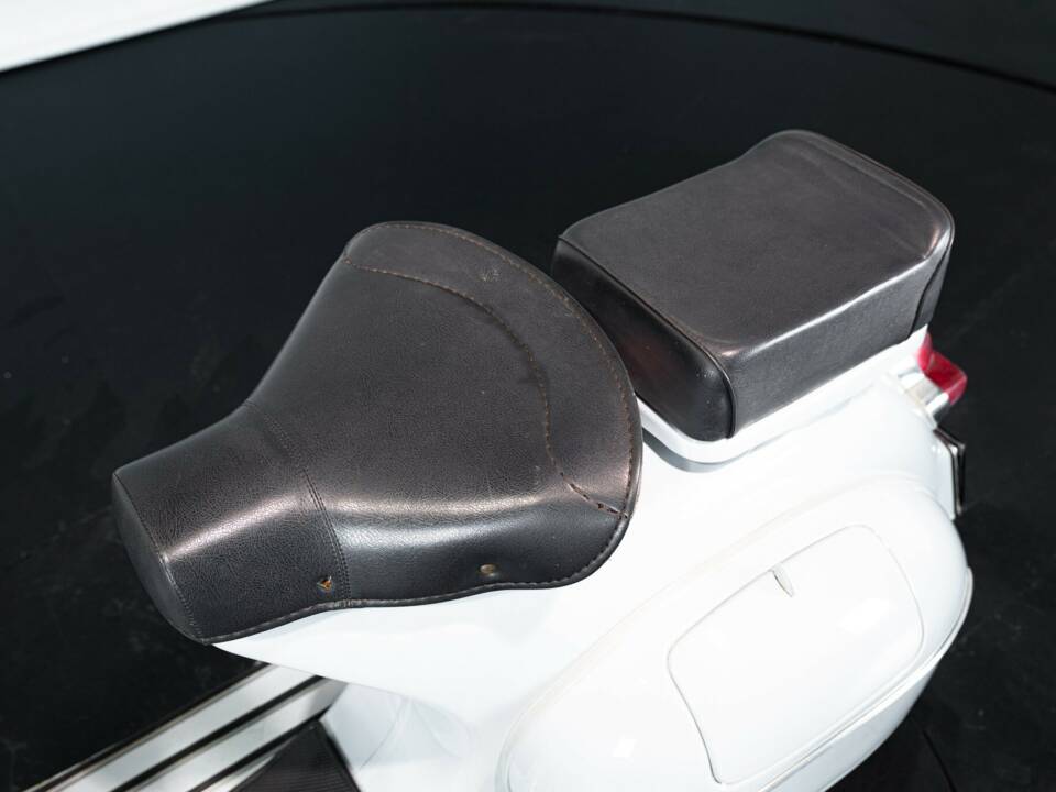 Image 29/30 of Piaggio Vespa 125 (1963)