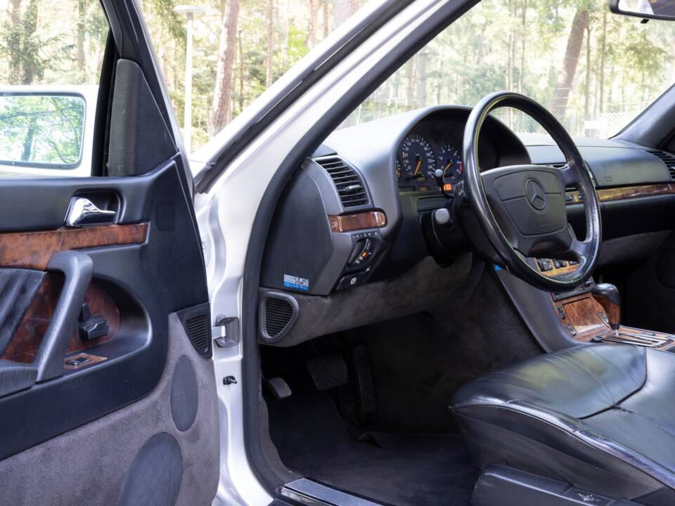 Image 52/59 of Mercedes-Benz 600 SEL (1992)