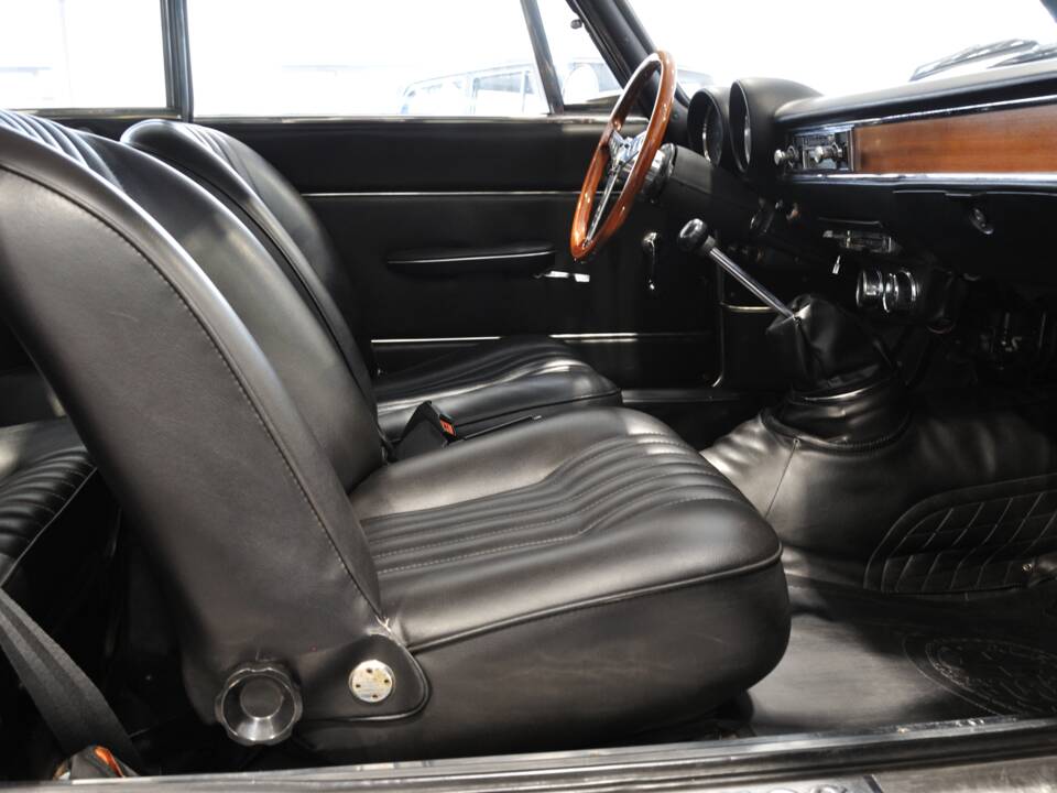 Imagen 28/43 de Alfa Romeo Giulia GT 1300 Junior (1971)