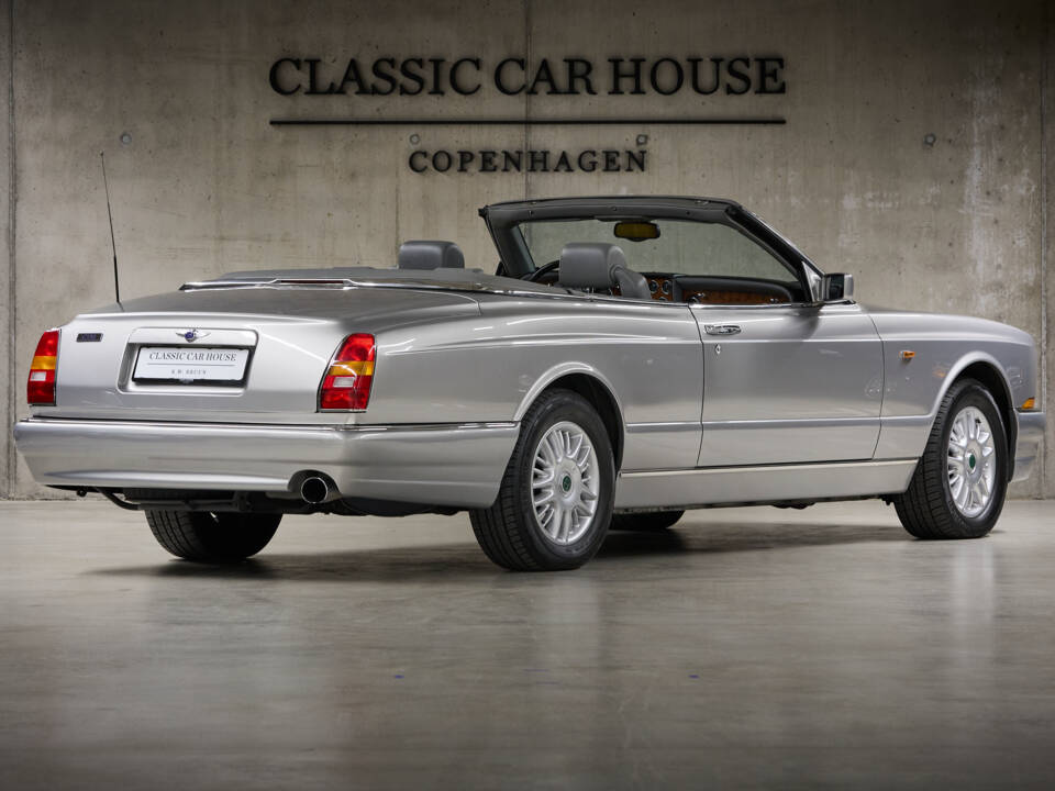 Image 4/77 of Bentley Azure (2001)