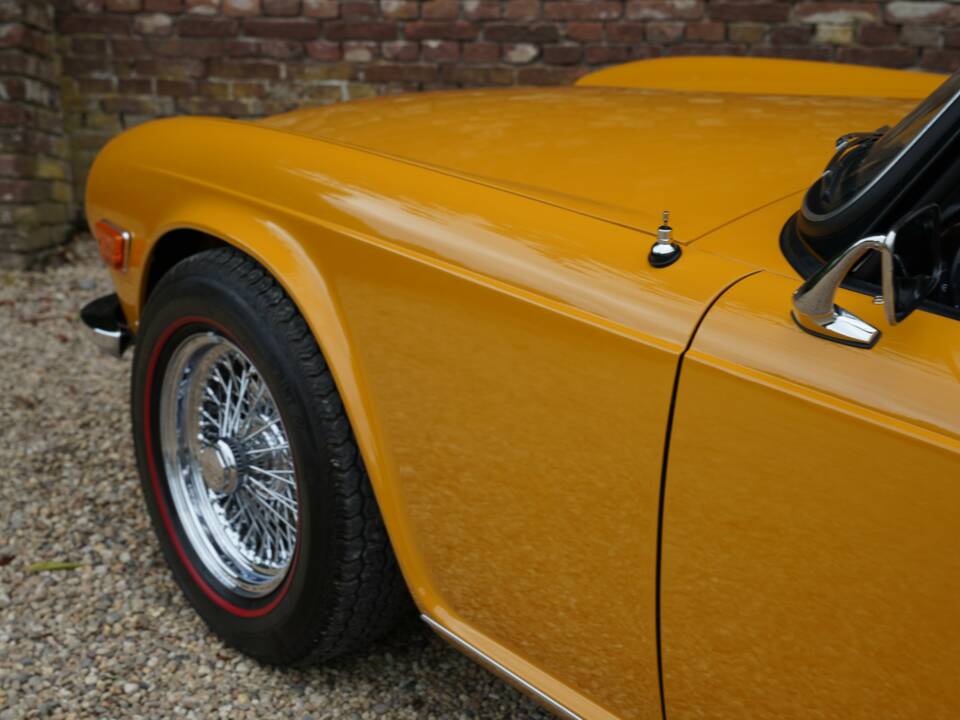 Image 34/50 of Triumph TR 6 (1971)